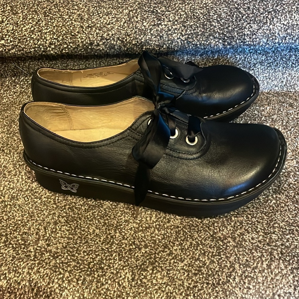 Alegria Shoes - Picture 2 of 6